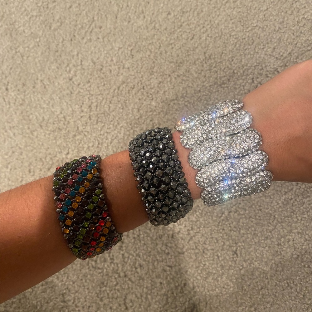 Lot of three bracelets